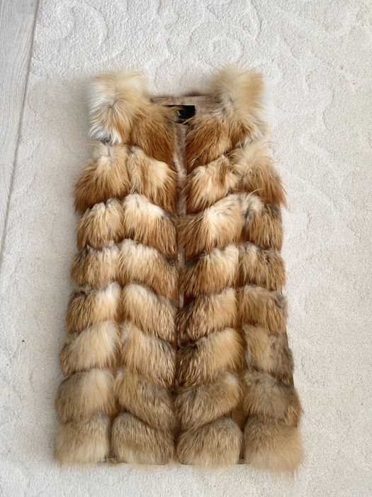 Продается лисья жилетка