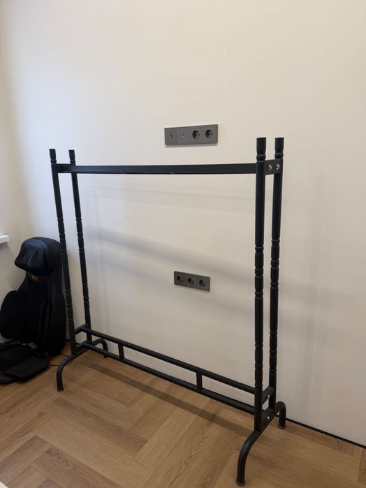 Вешалки, стойки для вещей