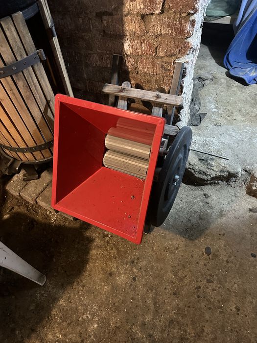 Presa struguri si zdrobitor