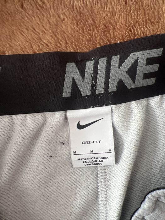 Pantaloni nike M
