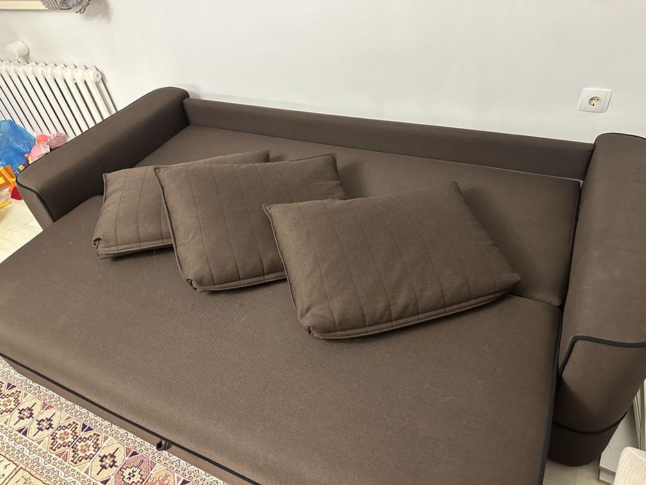 Срочно продам диван