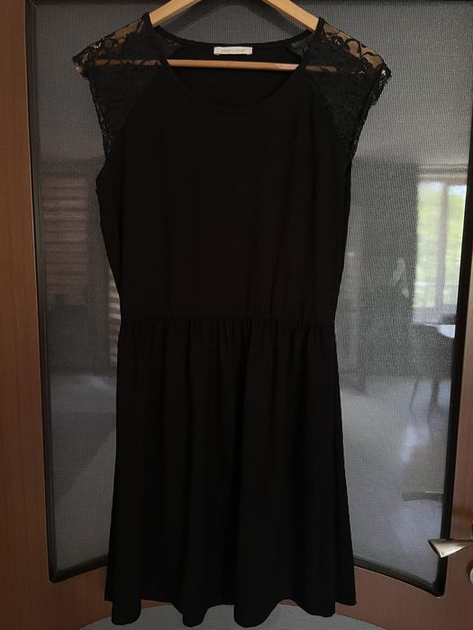 Черна рокля PIECEE