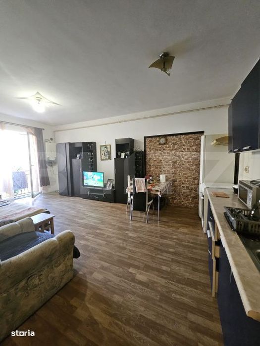 Apartament semidecomandat cu 2 camere, 58 mp, zona Porii