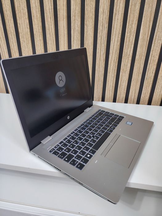 Vând Laptop HP , Windows 10