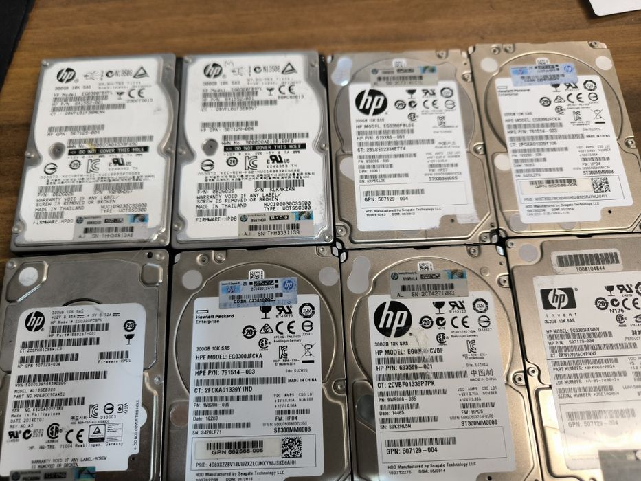 TOП ОФЕРТА! 8 броя - 300gb SAS дискове за сървър 10000rpm