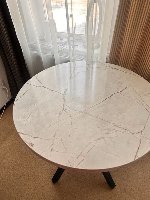 Стол круглый 80 на 80 см