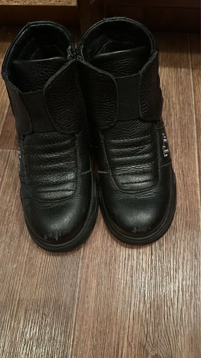 Продам осенние ботинки