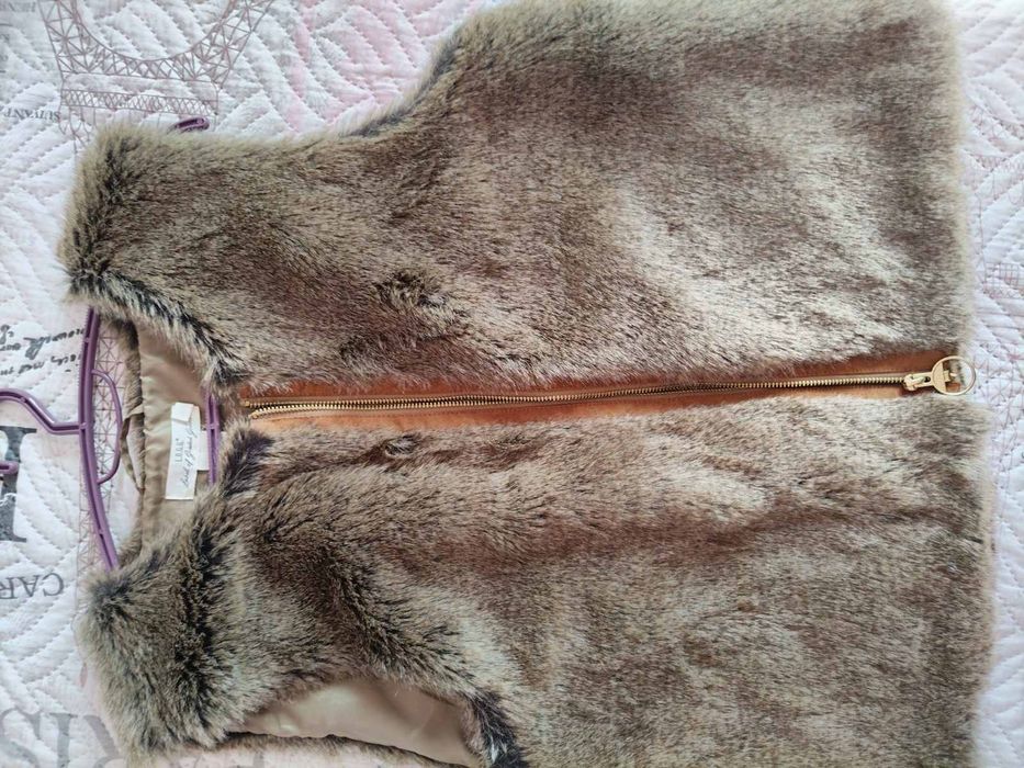 Елек с косъм и цип