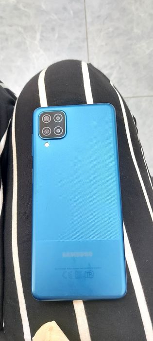 Продам Samsung A12 64гб