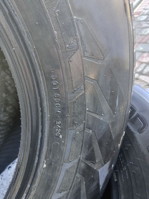 Продам резину nokian tyres 265/65/R17