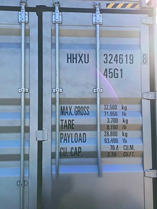 Продавам метален бокс за транспорт