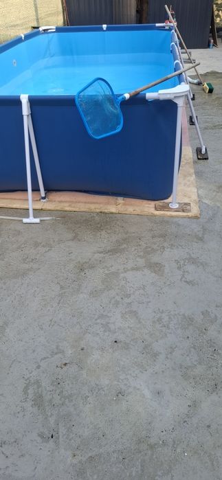 Piscina cu pompa se vinde