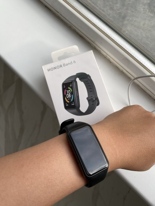 Фитнес-браслет HONOR Band 6