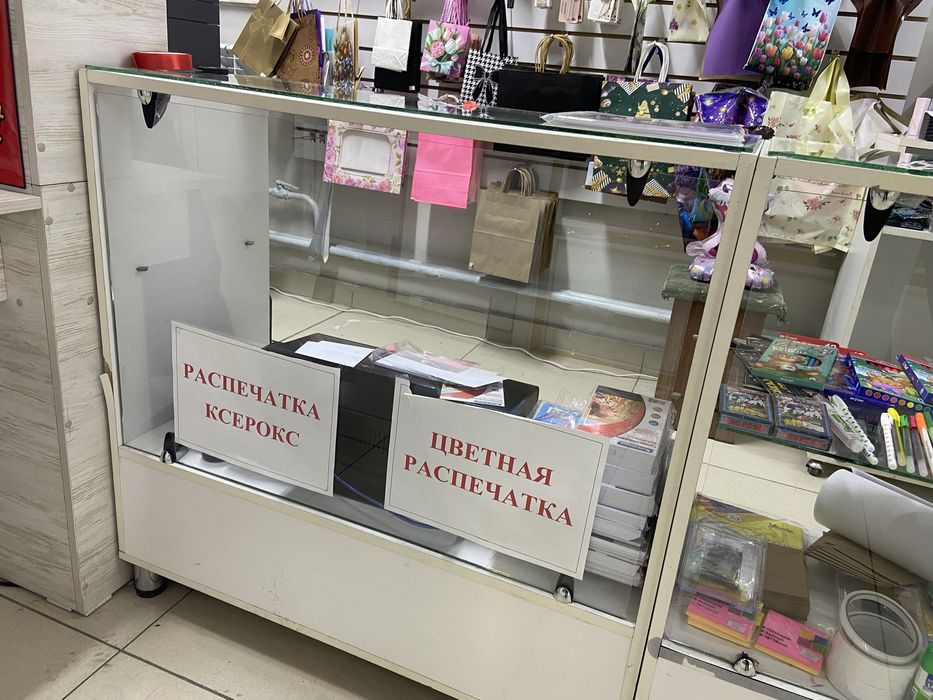 продается витрина