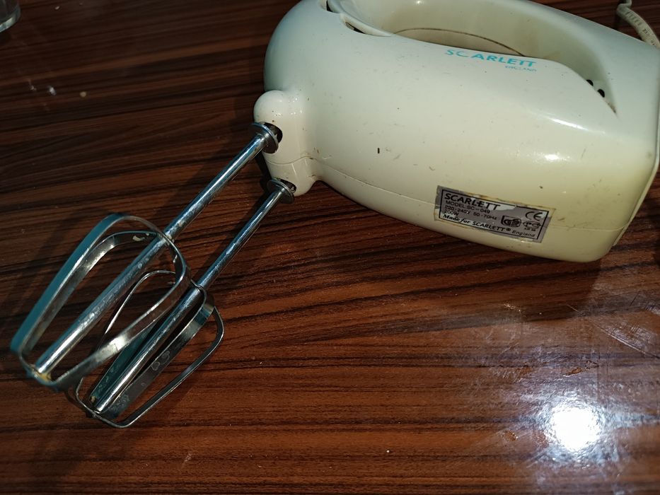 Весы . миксер электрический. Открывашка.