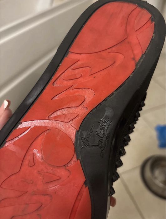 louboutin sneakers,vin cu saculet