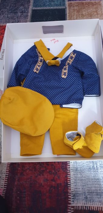 Costum botez bebelus