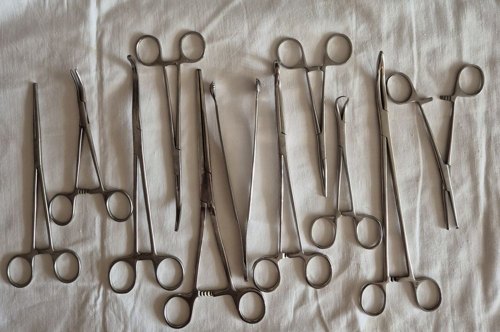 Продаю хирургический инструмент