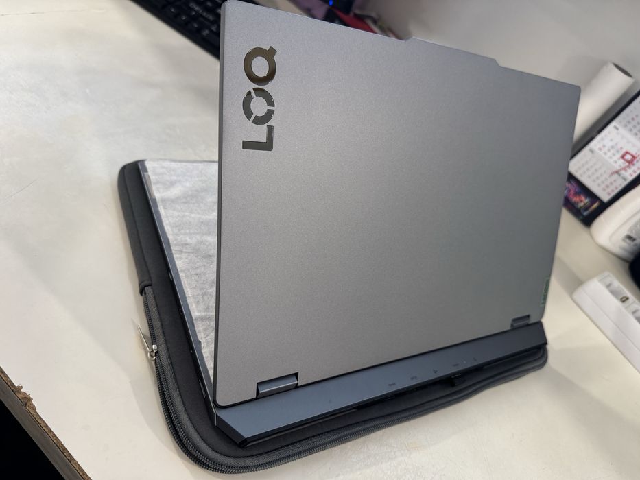 Lenovo LOQ 15irx10 32GB GDDR5 RTX5060 (GDDR7) 1TB i7