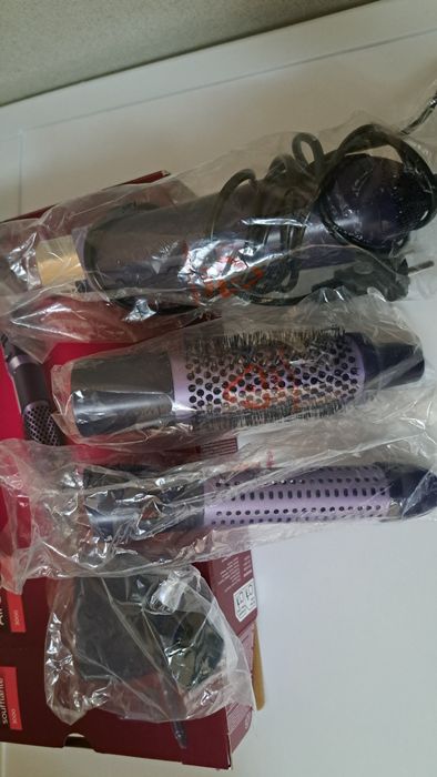 Нова Philips четка за изсушаване с приставки Air styler 3000