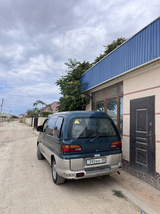 Mitsubishi Delica