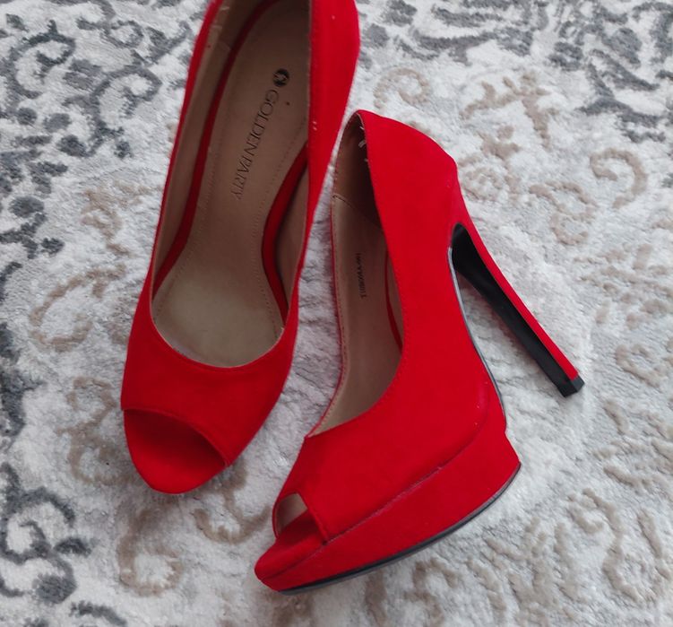 Продам шикарные туфли