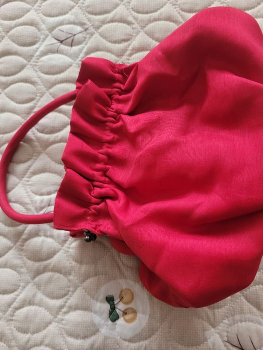 Продам женскую сумочку-клатч