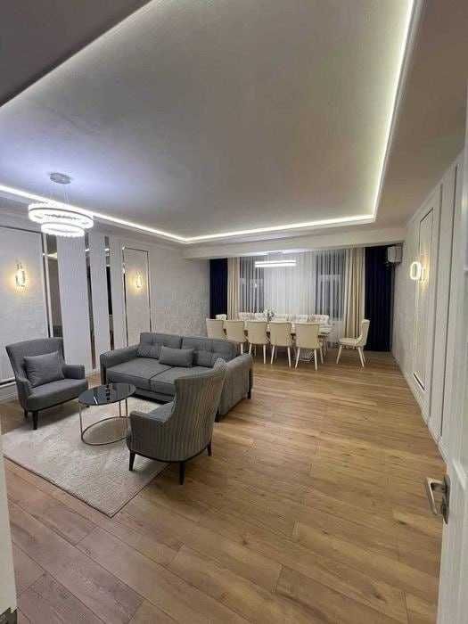 8-й роддом и Нукусская — 4 комнаты, 150 м²`