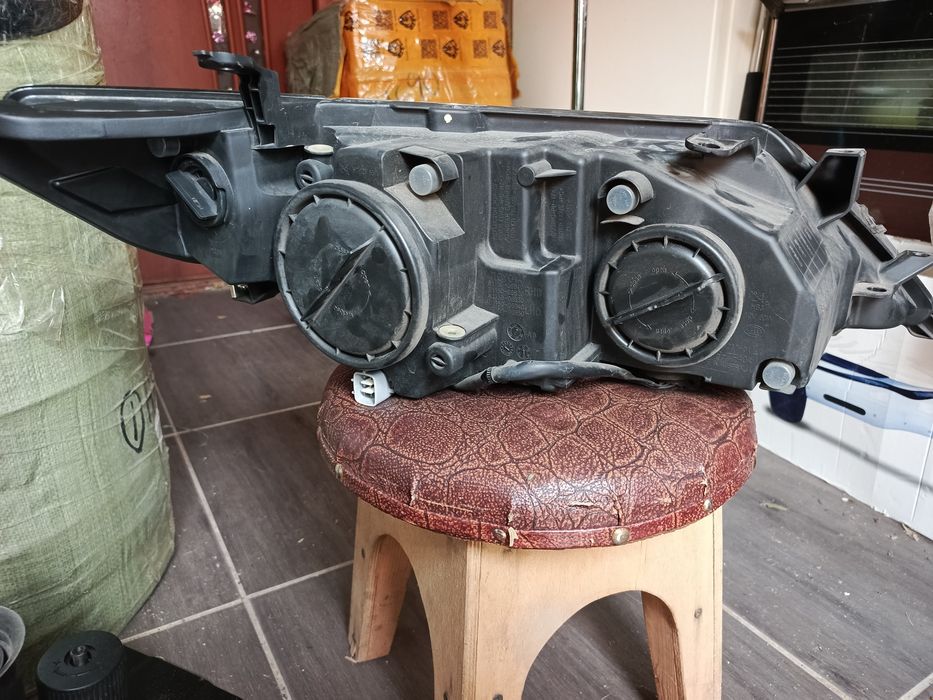 Фара на Тайота Камри 50 Араб