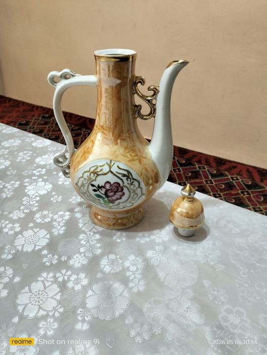 Чайник, кувшин,кофейник фарфоровые изделия