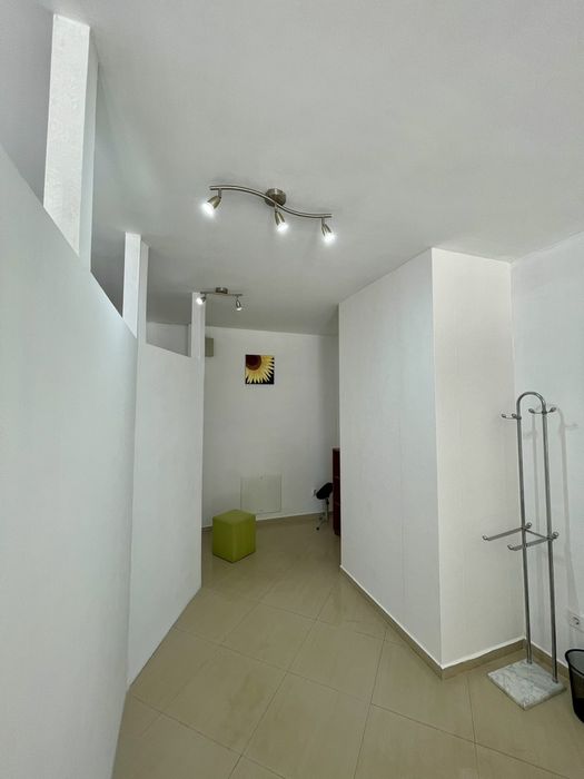 Дава се под наем Офис в Перник, Изток - 30 кв.м за 204 € - Снимка #6