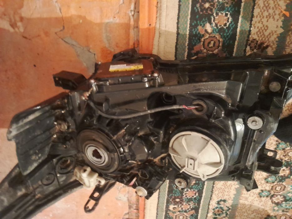 Фары Land cryiser200 б/у