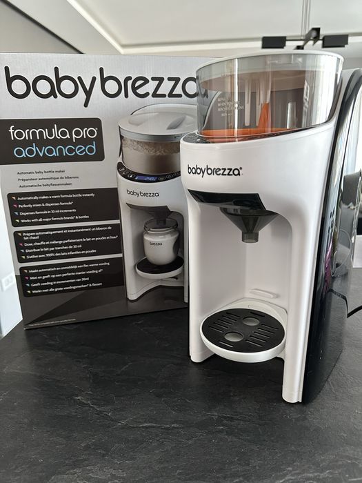 Baby Brezza formula Pro Advanced white