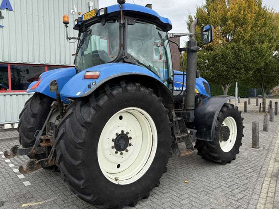 Трактор колесный  New Holland T7040 Power Command