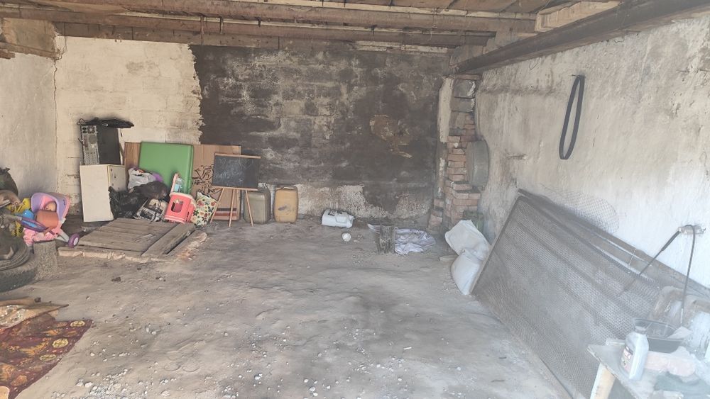 Продам гараж за 19 домом
