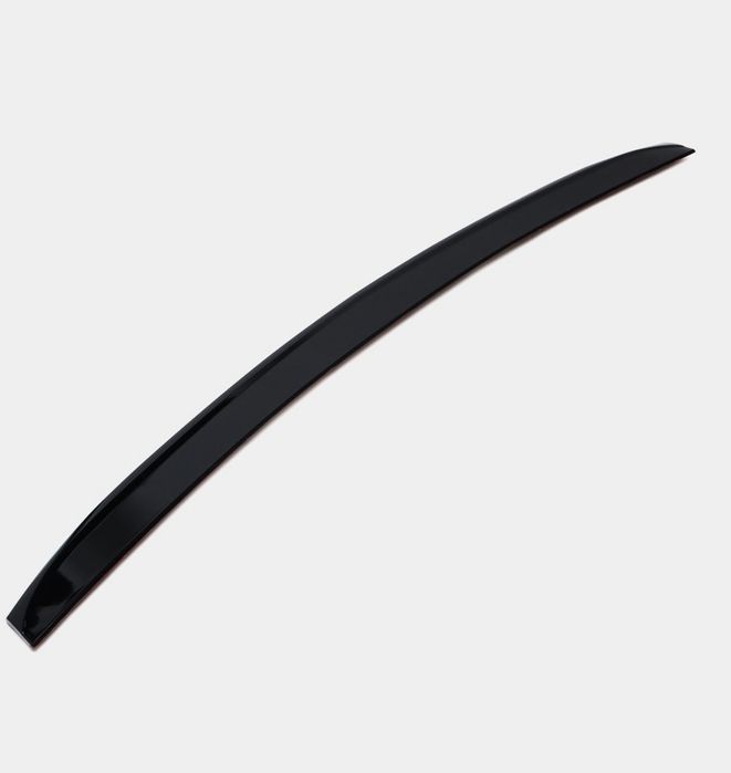 Спойлер на багажник новый