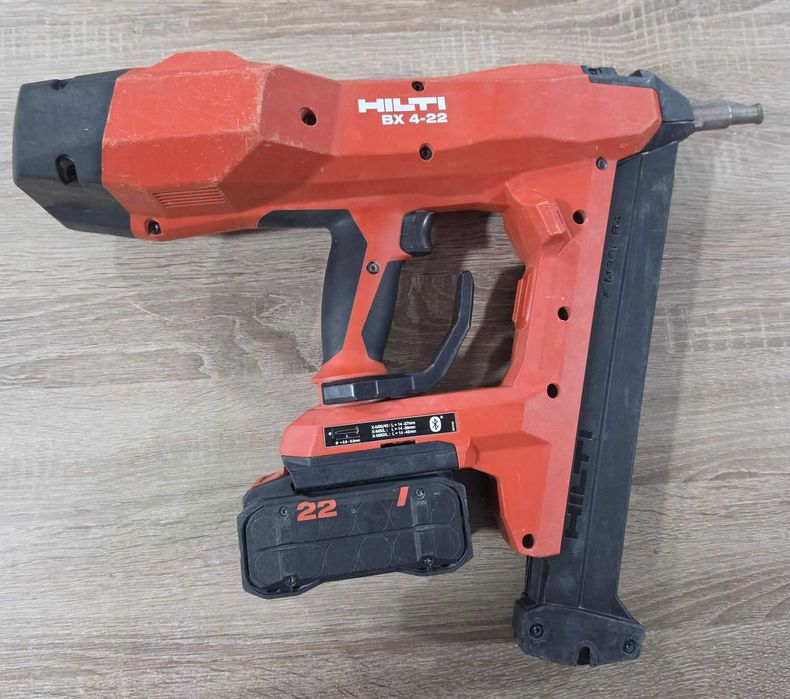 Акумулаторен пистолет за пирони в бетон Hilti BX 4 22