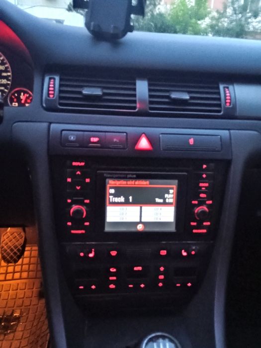 Vând Audi A6 1.8T