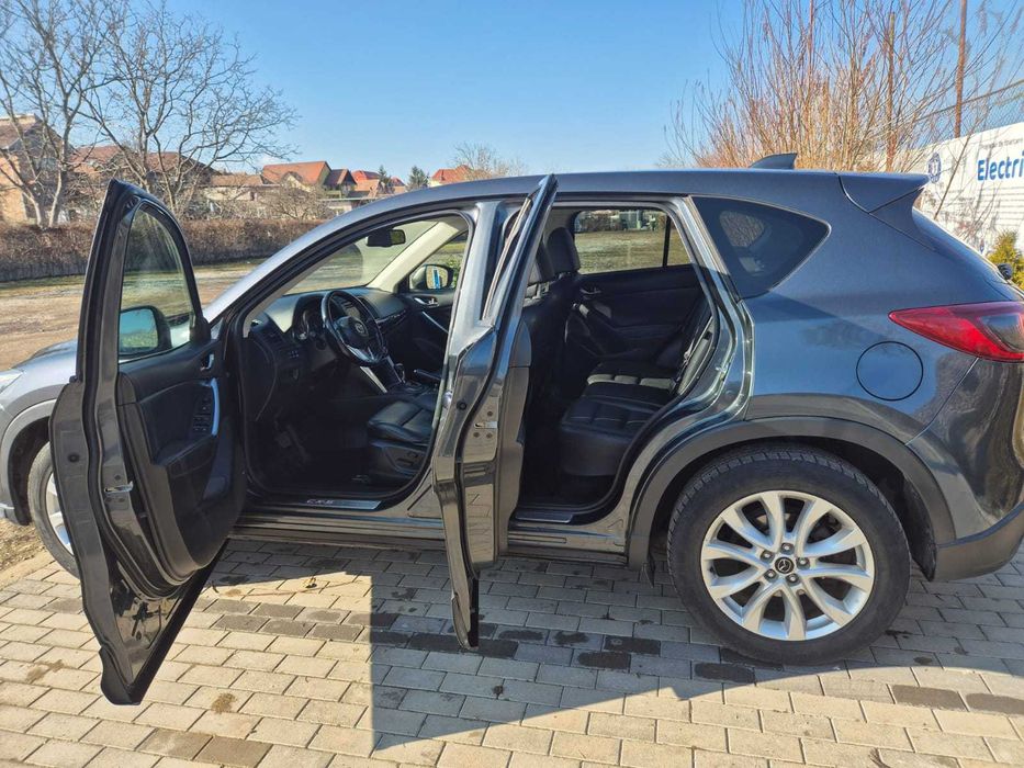 Mazda CX-5 AWD Revolution Top