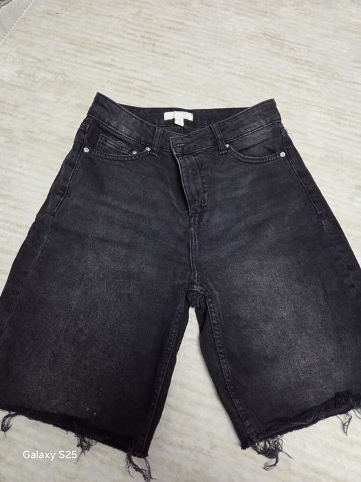 Lot pantaloni scurți