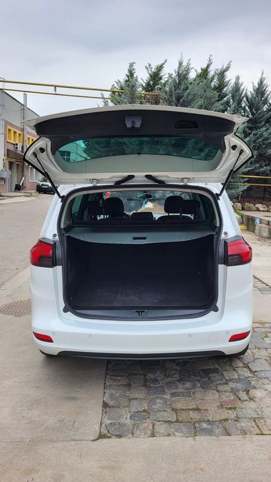 Opel Zafira 2015