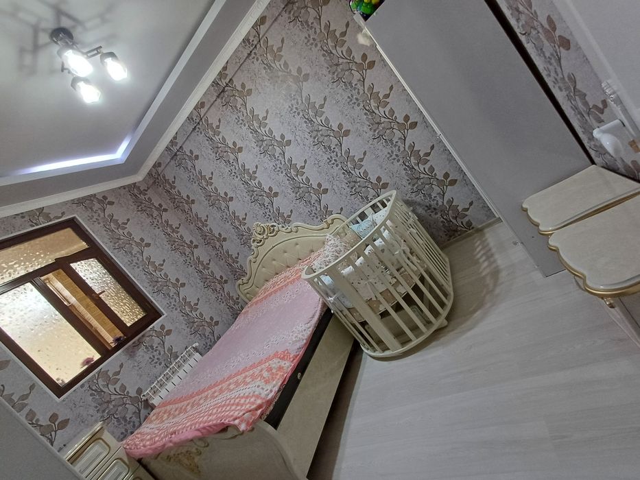 Yashnabotda uy sotiladi