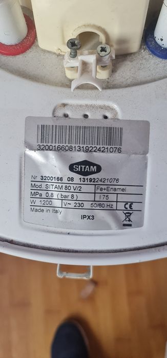 Vând boiler electric 75l