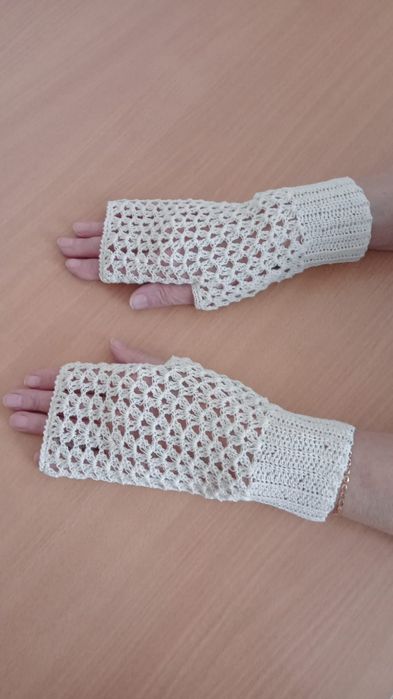 Продам манишку ручной работы