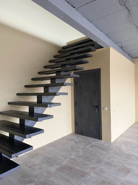 сдаётся в аренду помещение на улице бабура, ориентир Piramit tower