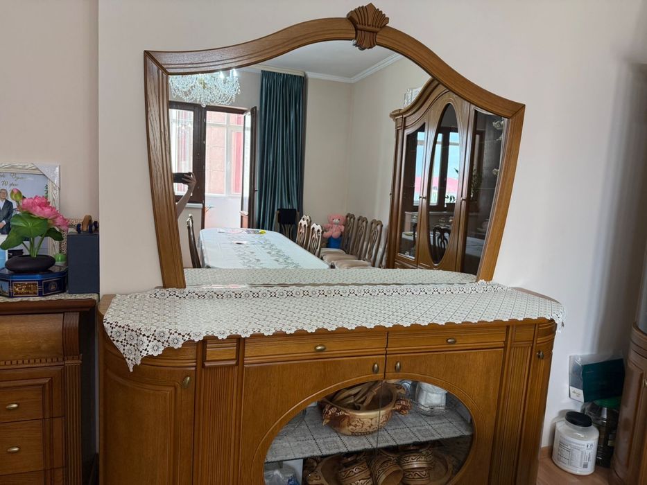 Продам комод с зеркалом