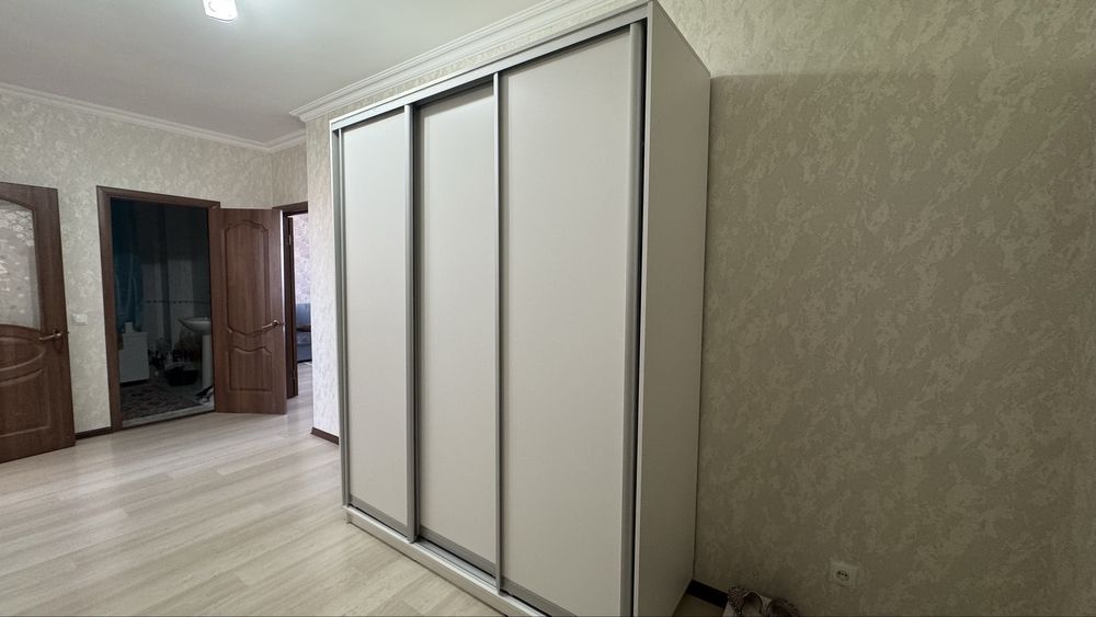 Новый шкаф.Самовывоз за 100к тг