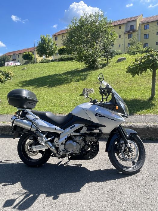 Suzuki V Strom DL 100