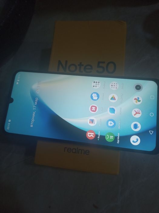 Срочно продам смартфон Realme note50 памяти64гб