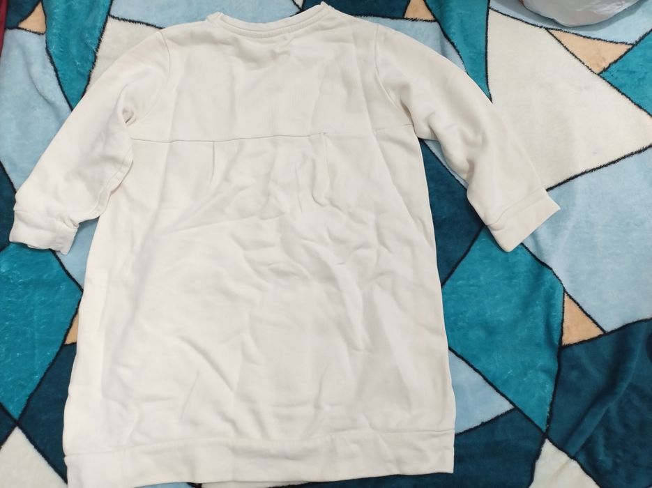 Vând rochiță fetita